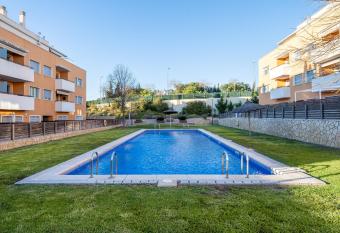 Hauzify I Apartament Balmanya 2D has Balcony rooms