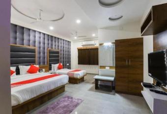 HOTEL AAGMAN BECHRAJI has Balcony rooms
