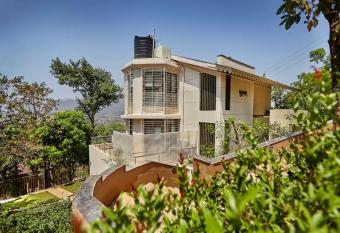 Redhomex Bahama has Balcony rooms