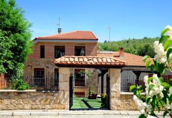 Lagunas de Urbi  n has Balcony rooms