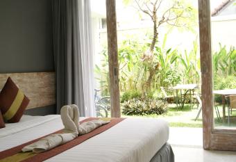 Sugiras Living has Balcony rooms