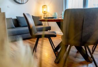 Ferienwohnung in bester Lage 2 allows 18 year olds to book a room