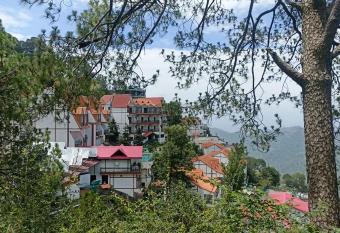 Kasauli Resort by Piccadily has Balcony rooms