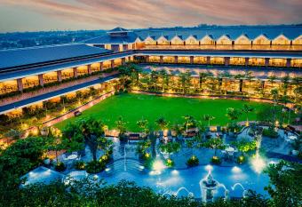 Mayfair Oasis Resort & Convention allows 18 year olds to book a room