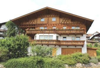 Appartementhaus Untere Tanne has Balcony rooms