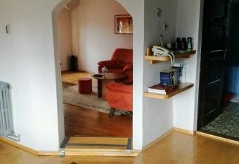 Guesthouse Nina has Balcony rooms