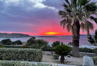 Playera Bungalow allows 18 year olds to book a room