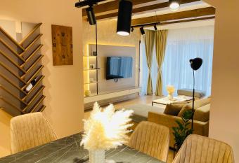 Villa Selzo lux has Balcony rooms