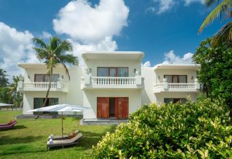 Samsara has Smoking/Balcony rooms