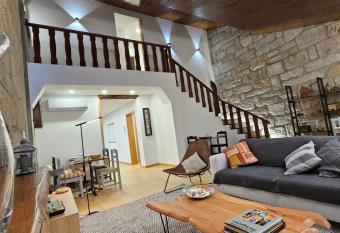 ON THE WAY - Mindelo Beach/Guest House allows 18 year olds to book a room