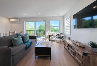 Le domaine du Sous-Bois has Balcony rooms