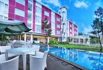 favehotel Cimanuk Garut allows 18 year olds to book a room