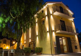 Rianna Rooms & Breakfast has Balcony rooms