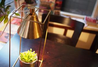 Hotel Carillon allows 18 year olds to book a room