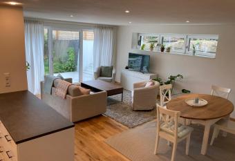 Villa Emilia Rottweil allows 18 year olds to book a room