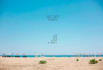 Secret Garden Hotel & Bungalows has Balcony rooms