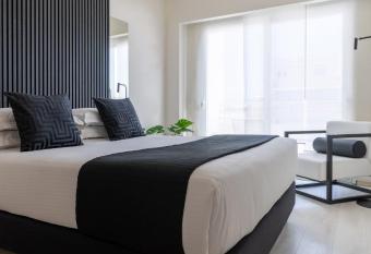 KB48 Unique Stays allows 18 year olds to book a room