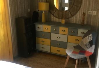 Le grenier allows 18 year olds to book a room