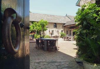 Holiday Homes Gillishof allows 18 year olds to book a room