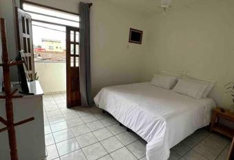 Apartamento com varanda has Balcony rooms