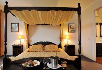 Fletcher Hotel-Restaurant Zevenbergen-Moerdijk allows 18 year olds to book a room