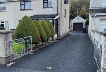 Private room in Causeway coast and glens allows 18 year olds to book a room