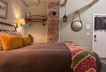 Sea Glass Inn allows 18 year olds to book a room