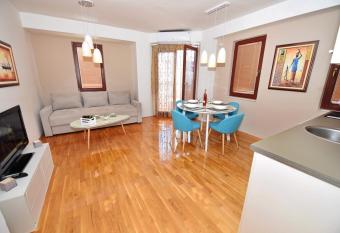 SI Apartments Ohrid with free parking has Balcony rooms