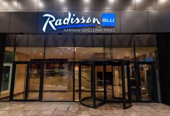 Radisson Blu Hotel, Amman Galleria Mall allows 18 year olds to book a room
