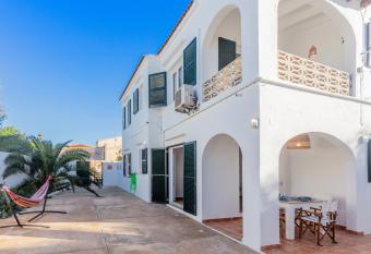 Apartamento con patio has Balcony rooms