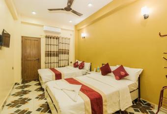 Hotel Flycatcher has Balcony rooms