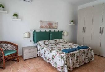Residenza Lucia has Balcony rooms