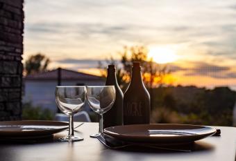 Annexe villa ind  pendante has Balcony rooms