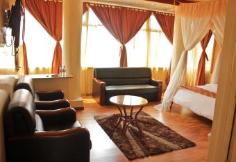 Pearl Palace Hotel allows 18 year olds to book a room