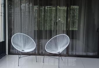 Mayi & Marita s Guesthouse allows 18 year olds to book a room