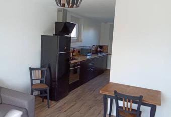 Maison 2 pi  ces, 4 personnes has Balcony rooms