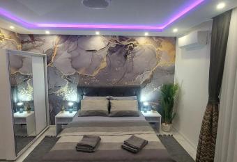 GOLD APARTMANI has Balcony rooms