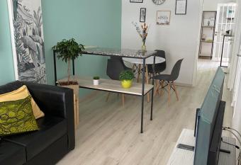 Departamento HOSPITAL PRIVADO - QUALITY - CORDOBA allows 18 year olds to book a room