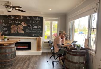 City View Inn allows 18 year olds to book a room