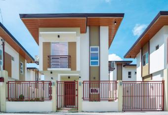 Holiday Home Panglao Island allows 18 year olds to book a room