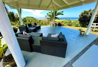 Tereora Heights Pool Retreat allows 18 year olds to book a room