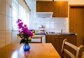 Apartments Mani has Balcony rooms