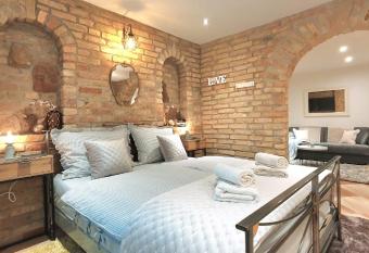 Altstadt Speyer has Balcony rooms