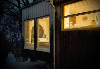 Eulennest - Tiny House im Habichtswald has Balcony rooms
