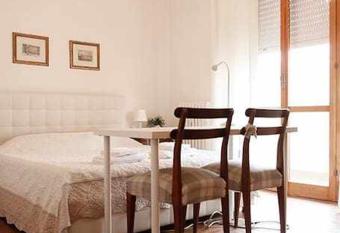 Pisa Appartamento Spina allows 18 year olds to book a room