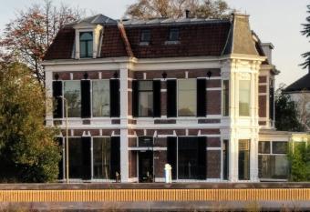 Villa Benvenuto has Balcony rooms