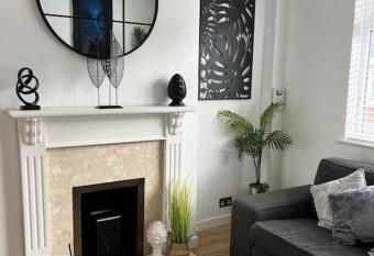 Glendale Gardens Apartment has Balcony rooms