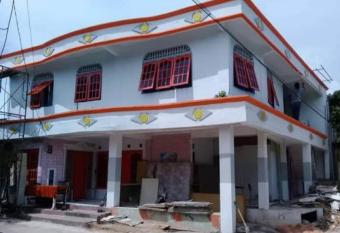 SPOT ON 93312 Homestay Orange allows 18 year olds to book a room