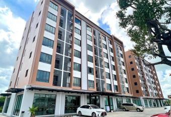 JIA HAUS Hotel Apartment allows 18 year olds to book a room