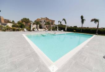 I Giardini di Elencosta has Balcony rooms